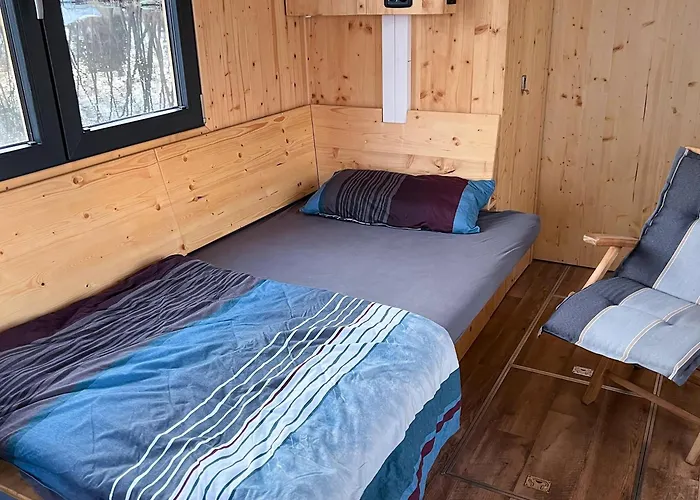 Hausboot Jawe Auf Der Kleinseenplatte Bådhotel Kleinzerlang